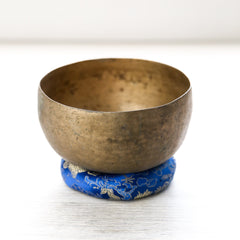 Singing Bowls Antique Singing Bowl Root Chakra 140Hz oldbowl631