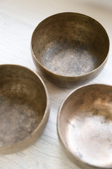 Singing Bowls Antique Thado Singing Bowl Set of 3 - Healing & Transformation oldbowl660