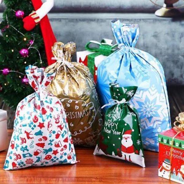 The World’s Best Christmas Gift Bag With Drawstring!