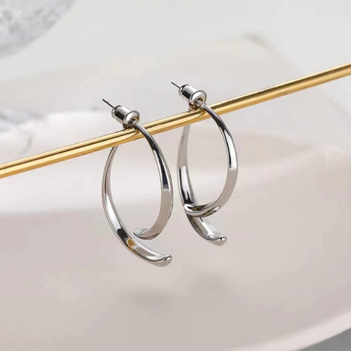 18K Gold-plated Simple Line Curved Earrings