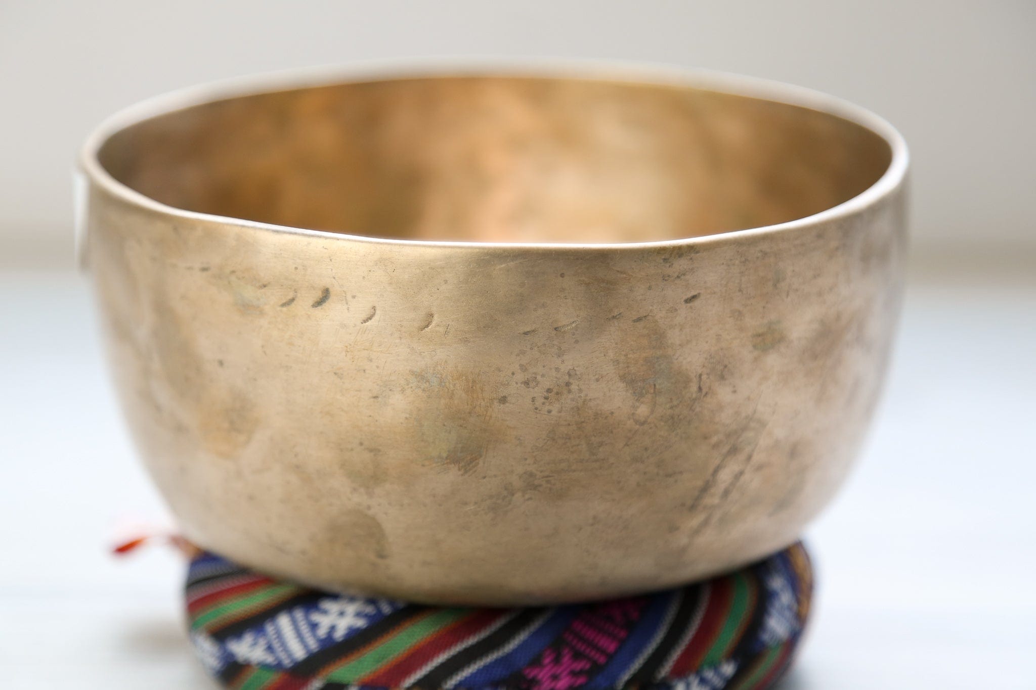 Singing Bowls Antique Singing Bowl Heart Chakra 190Hz oldbowl623