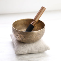 Singing Bowls Antique Singing Bowl Third Eye Chakra 227Hz oldbowl650